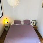 Beautiful And Bright Appartement In Montmartre