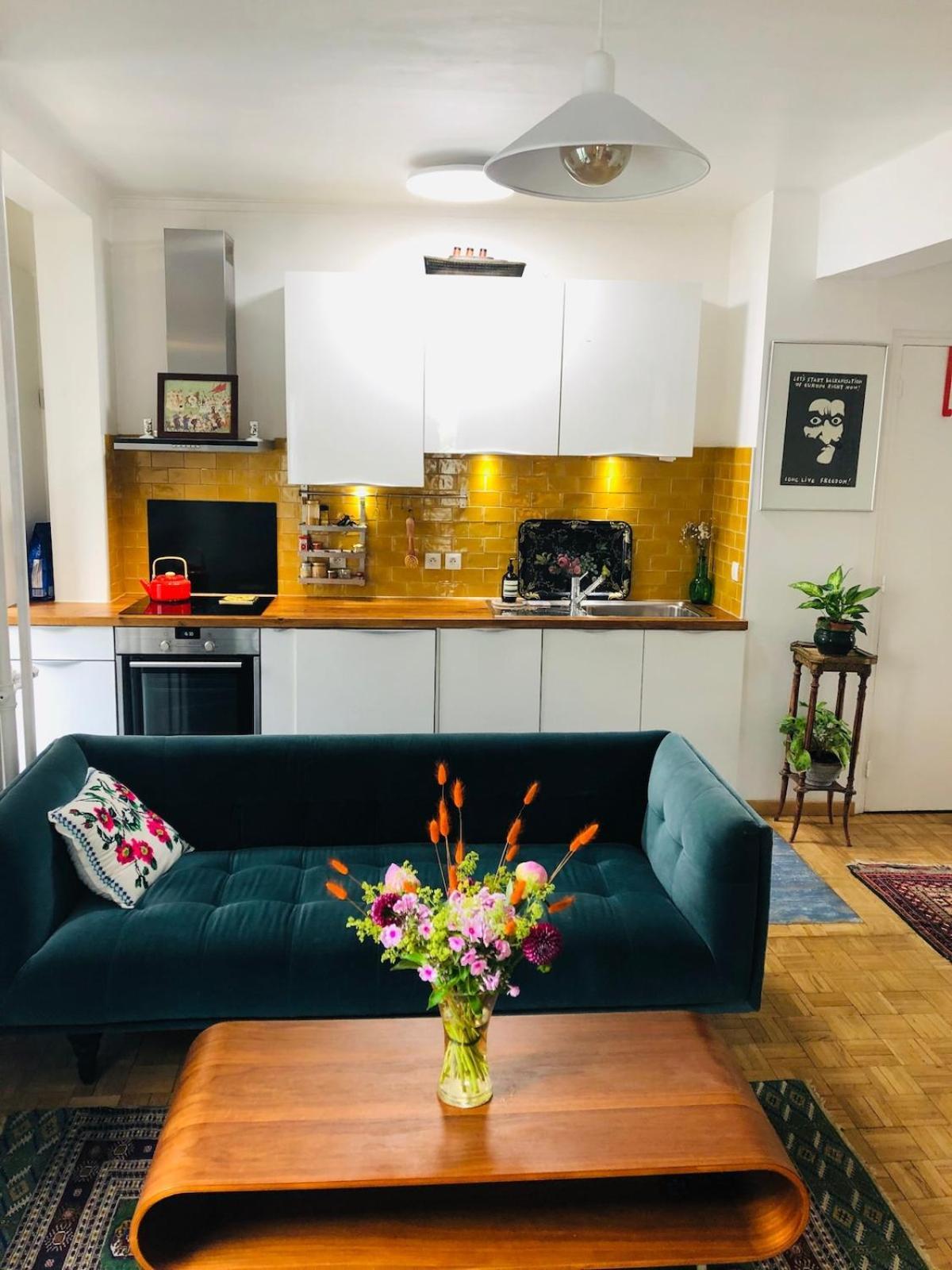 Beautiful And Bright In Montmartre Appartement *