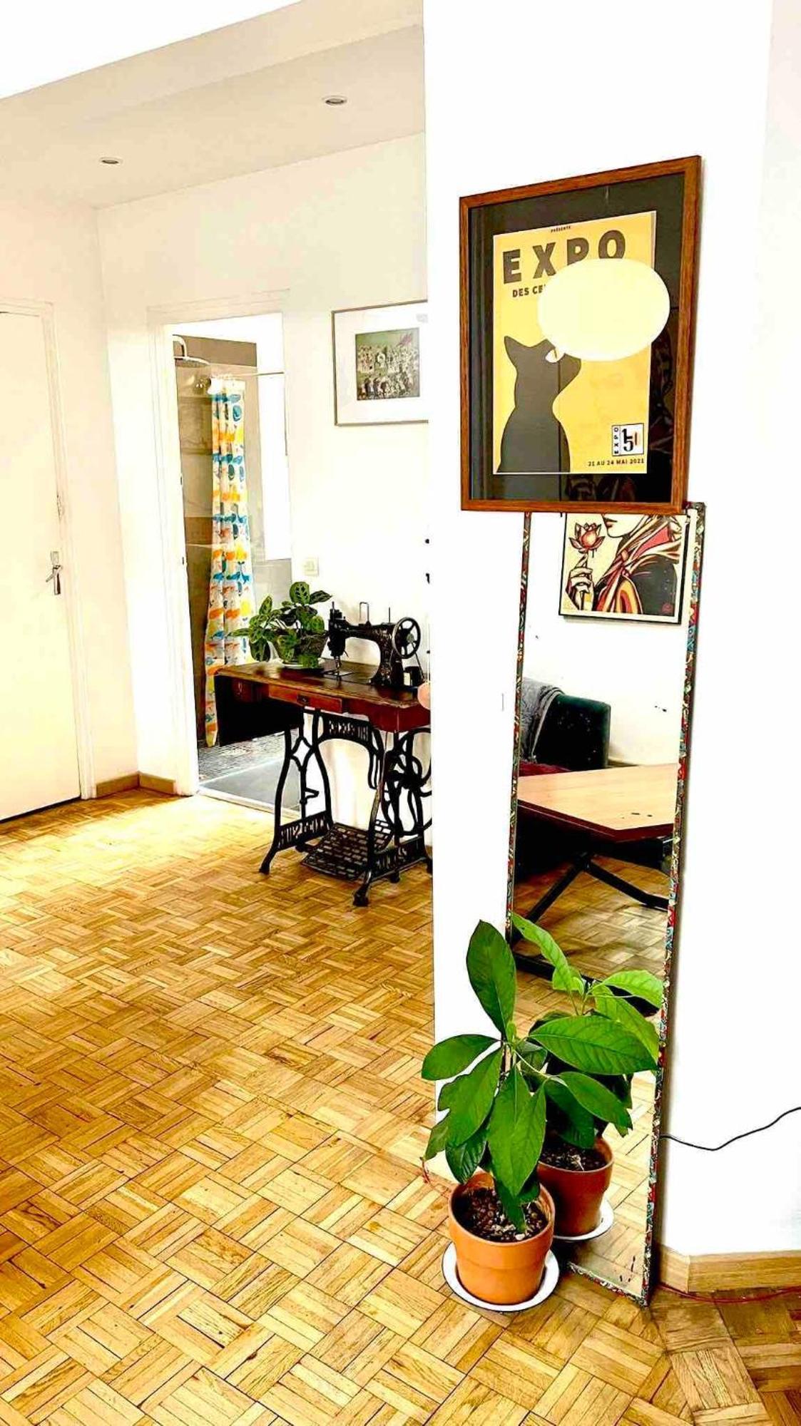 Beautiful And Bright In Montmartre Appartement Parijs